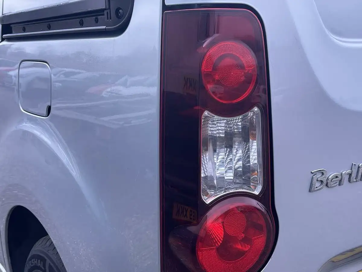 2014-citroen-berlingo-16td-l1-625-lx-airdream-airdream-panel-big-10