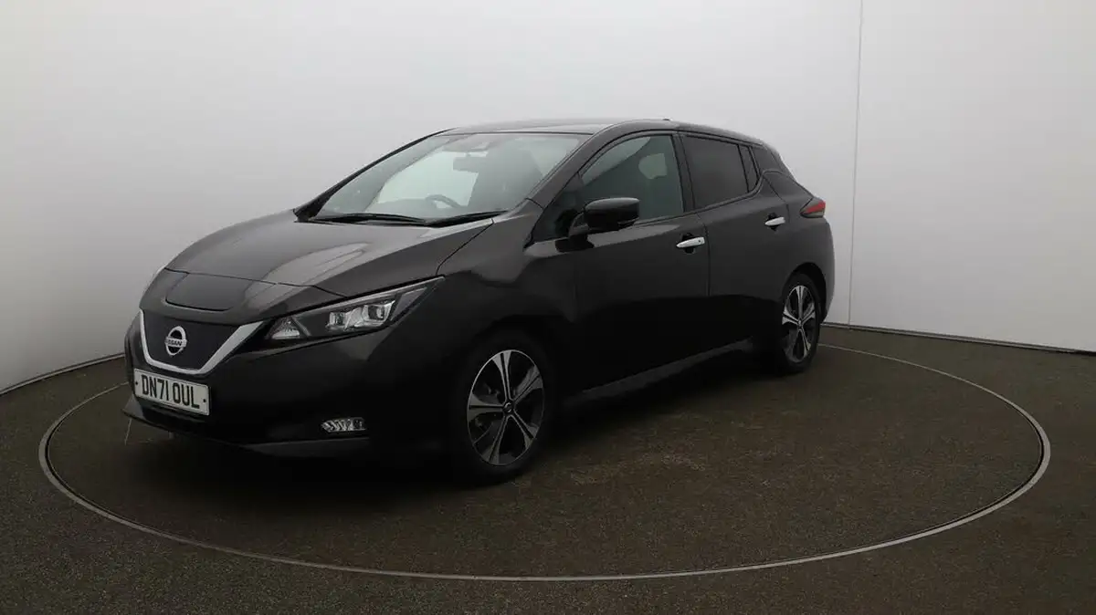 2021-nissan-leaf-e-tekna-big-3