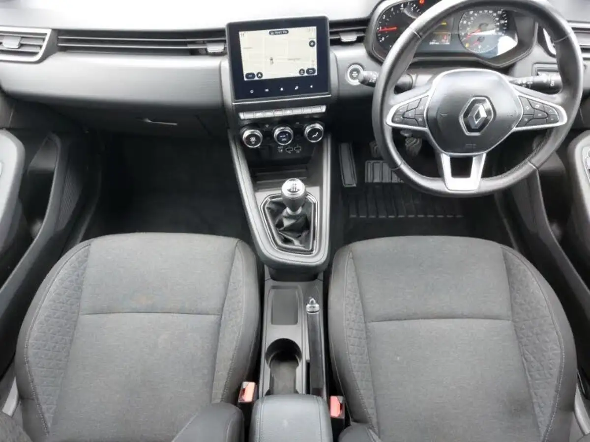 2021-renault-clio-10-tce-iconic-edition-big-2