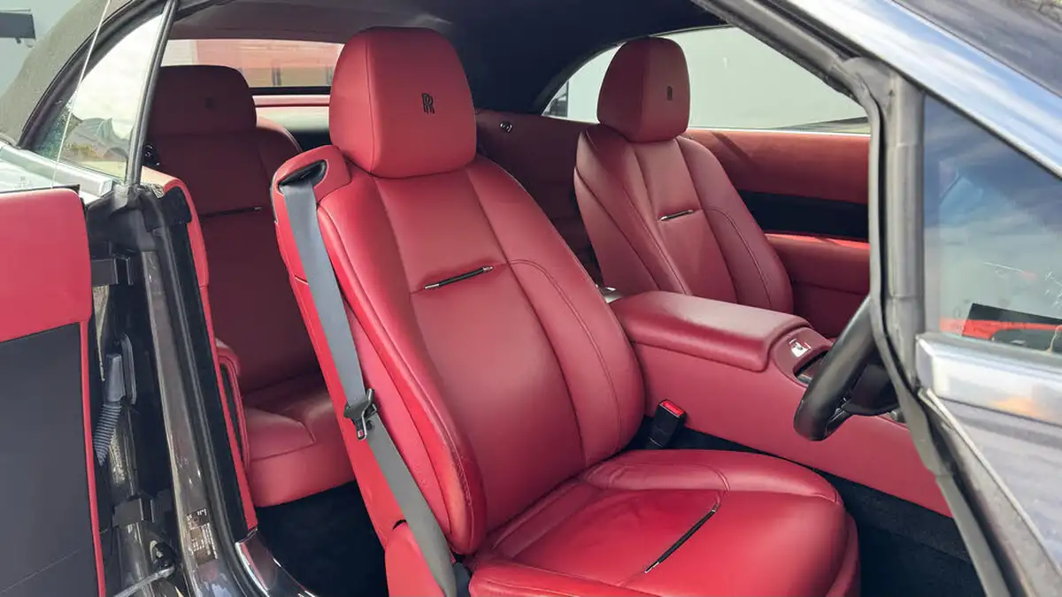 2016-rolls-royce-dawn-66-big-19