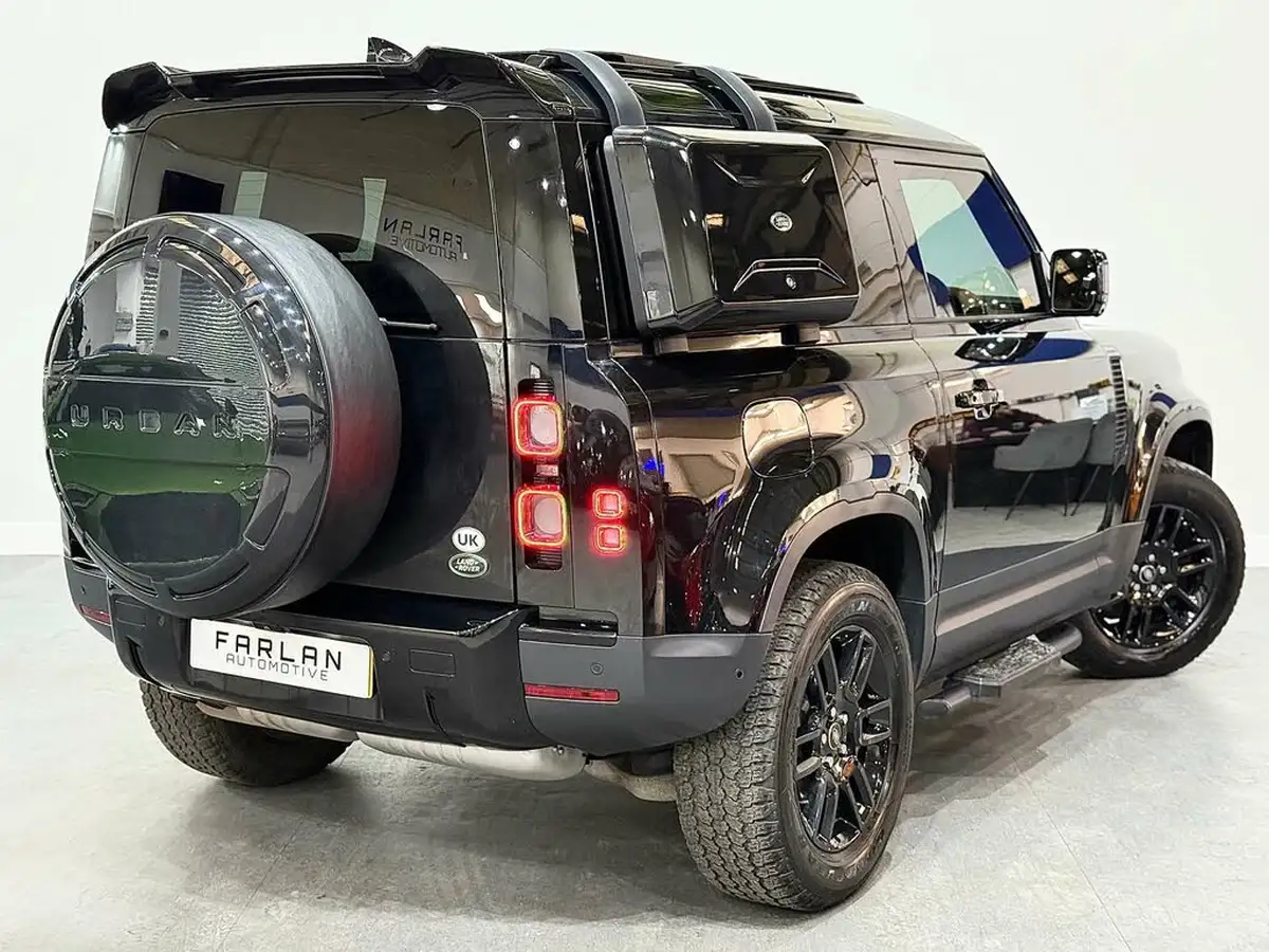 2022-land-rover-90-defender-30-d250-hse-big-26