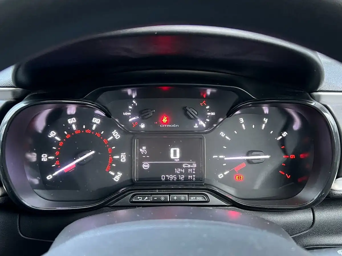 2019-citroen-c3-12-puretech-feel-82ps-big-28