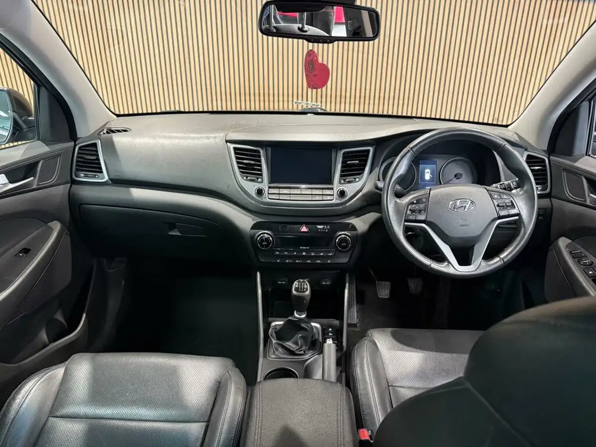 2016-hyundai-tucson-20crdi-premium-185ps-big-14