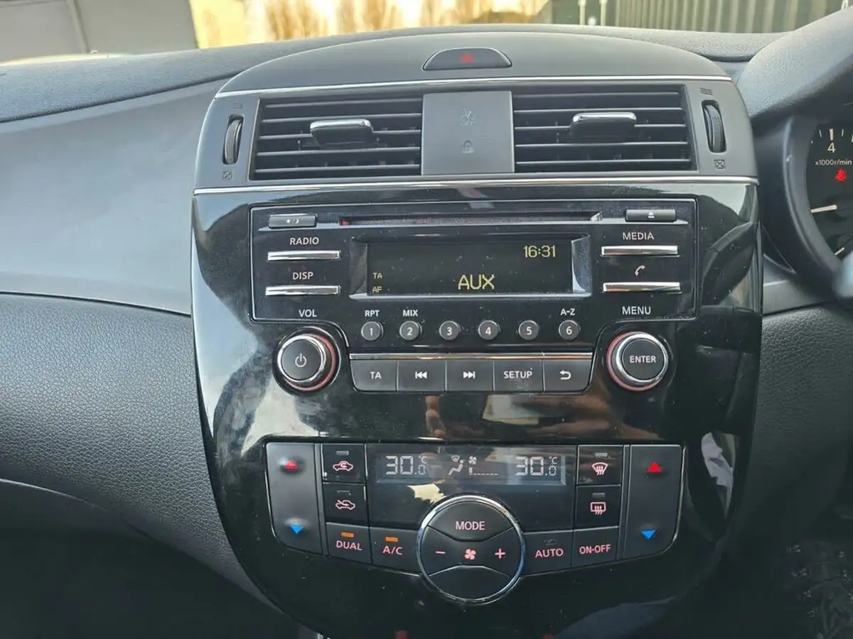 2016-nissan-pulsar-12-dig-t-acenta-xtronic-big-42