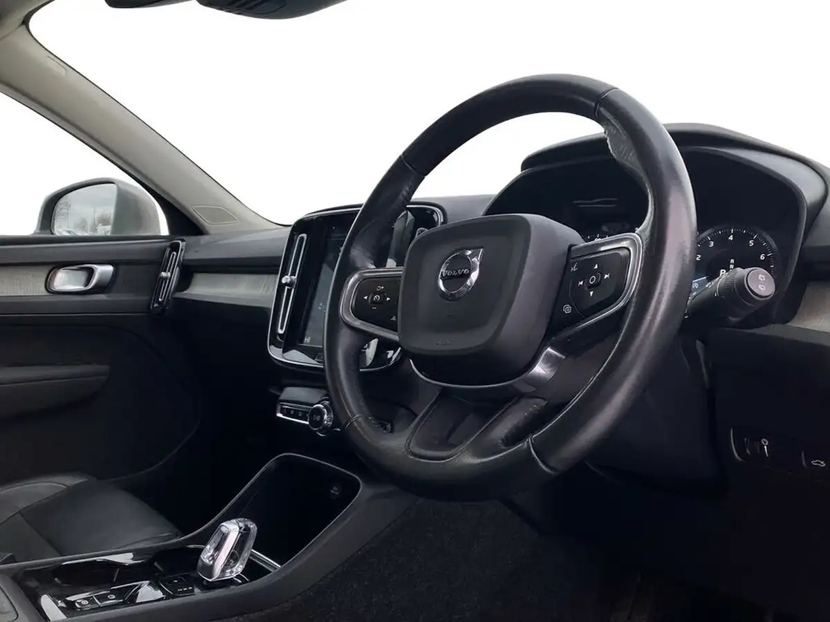 2020-volvo-xc40-20-b4-inscription-awd-big-7