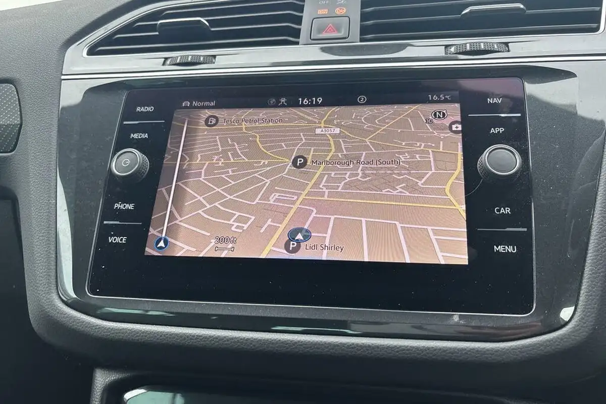 2022-volkswagen-tiguan-15-tsi-r-line-big-57