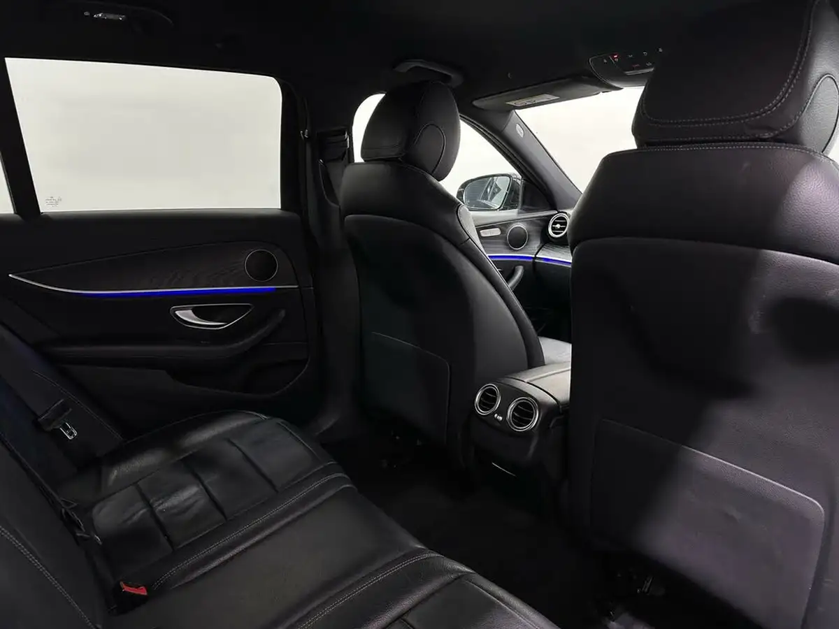 2019-mercedes-benz-e-class-20d-e220d-amg-line-edition-estate-5d-big-39