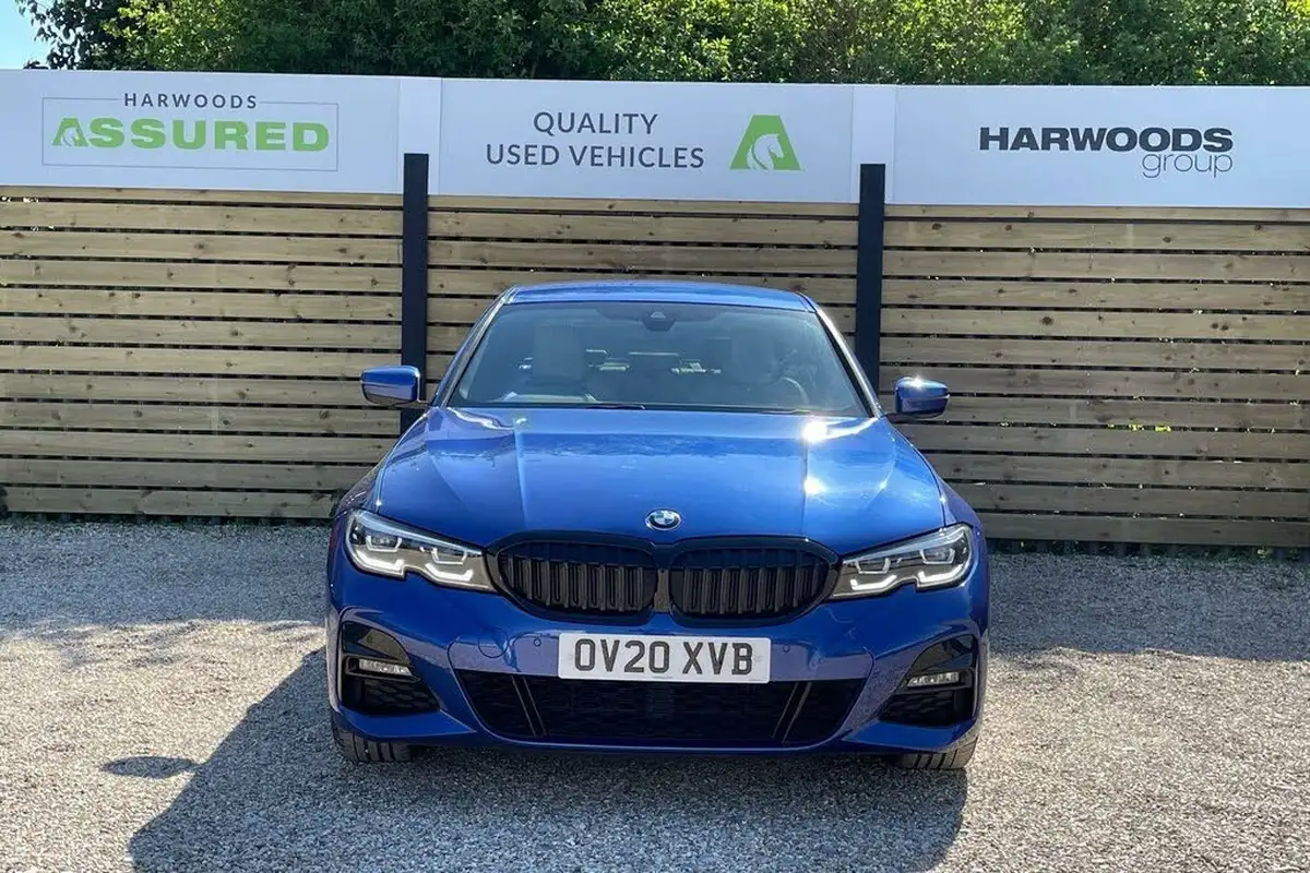2020-bmw-3-series-20-330e-m-sport-saloon-4d-big-11