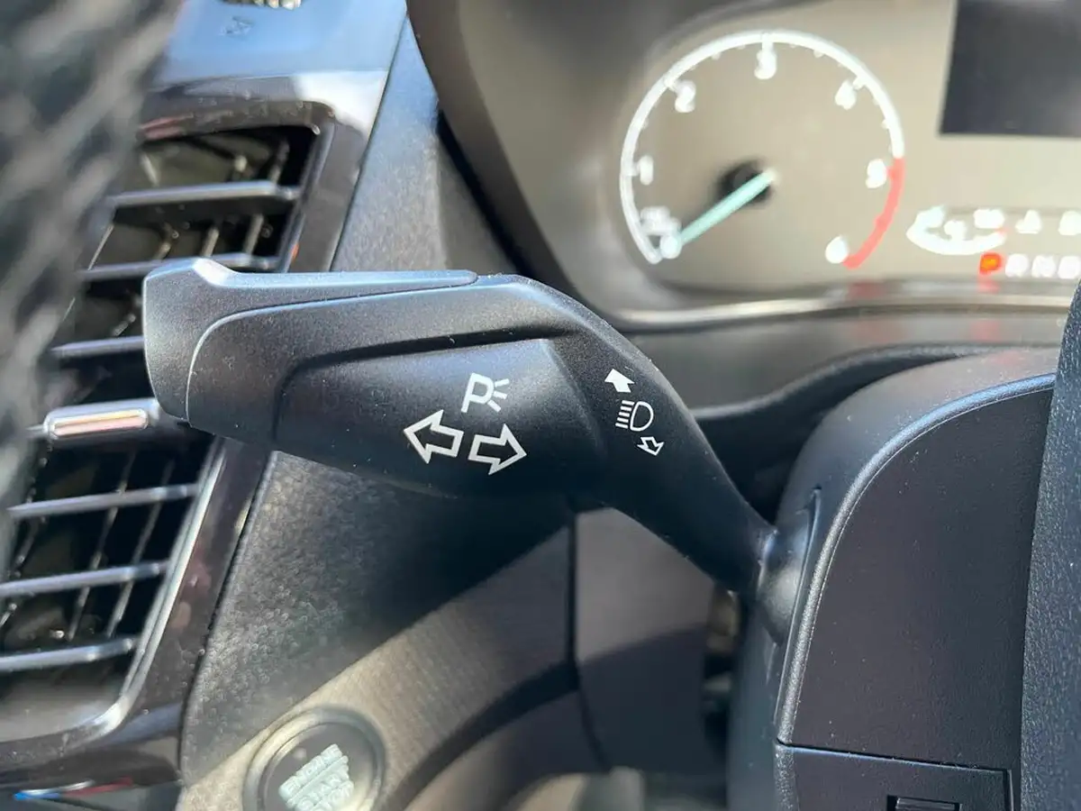2018-ford-transit-connect-15-ecoblue-l2-240-limited-ss-auto-big-19