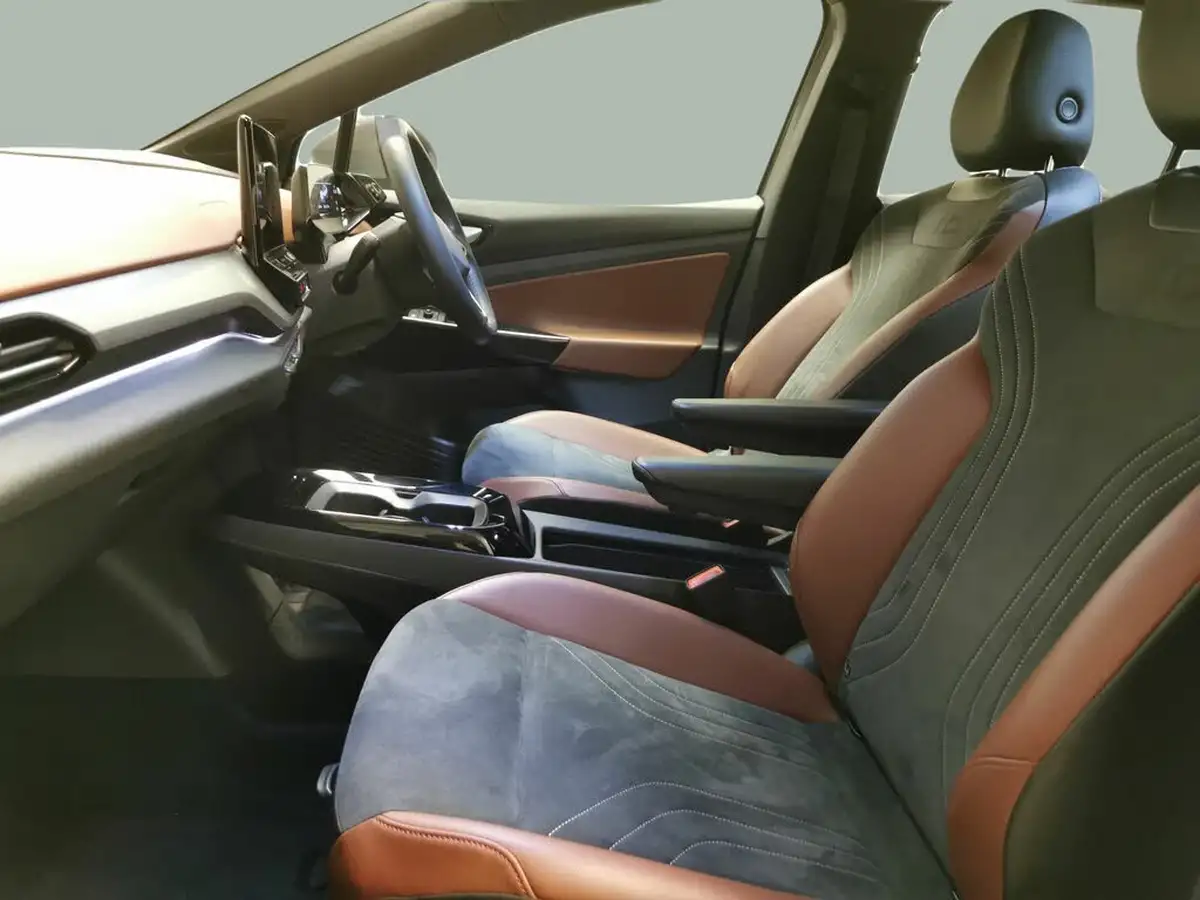 2022-volkswagen-id4-e-life-148ps-52kwh-pure-performance-big-3