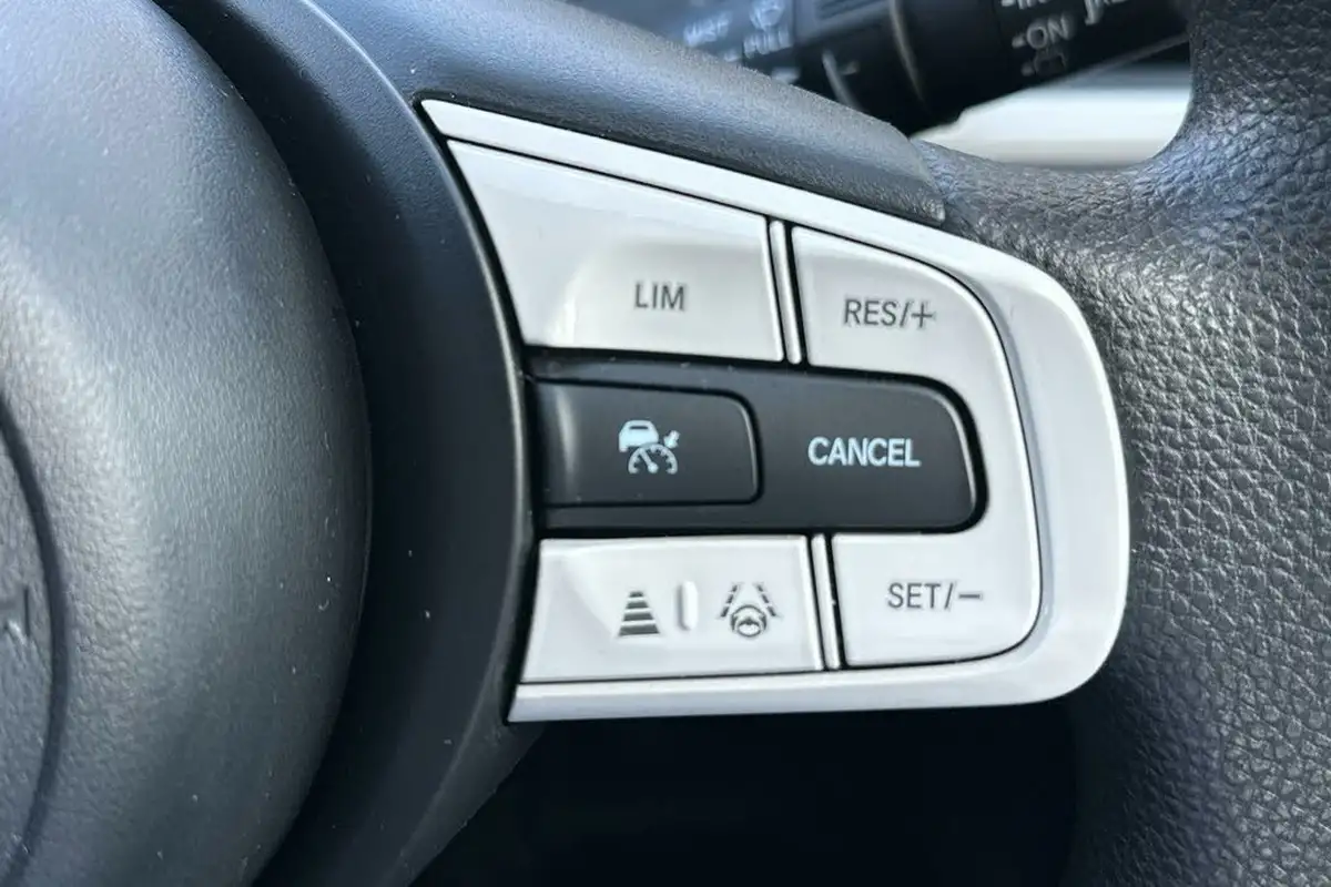 2022-honda-jazz-15-i-mmd-sr-109ps-big-13