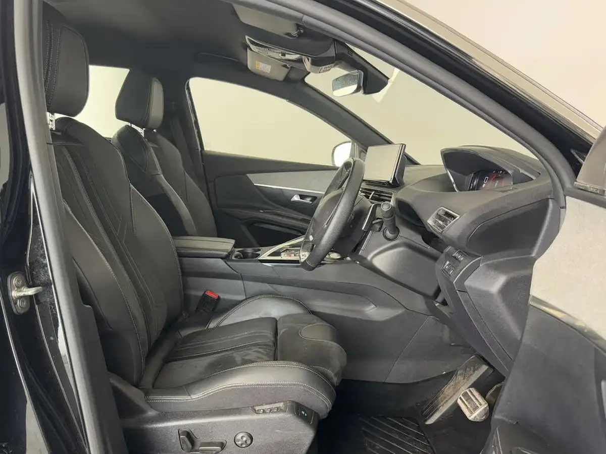 2021-peugeot-5008-suv-12-puretech-gt-premium-big-19