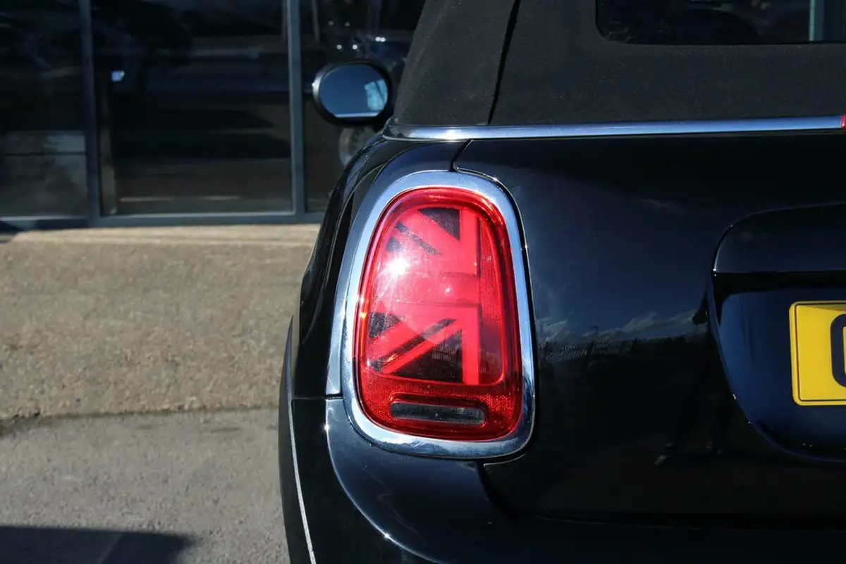 2021-mini-cooper-15-cooper-sport-series-ii-convertible-2d-auto-big-25