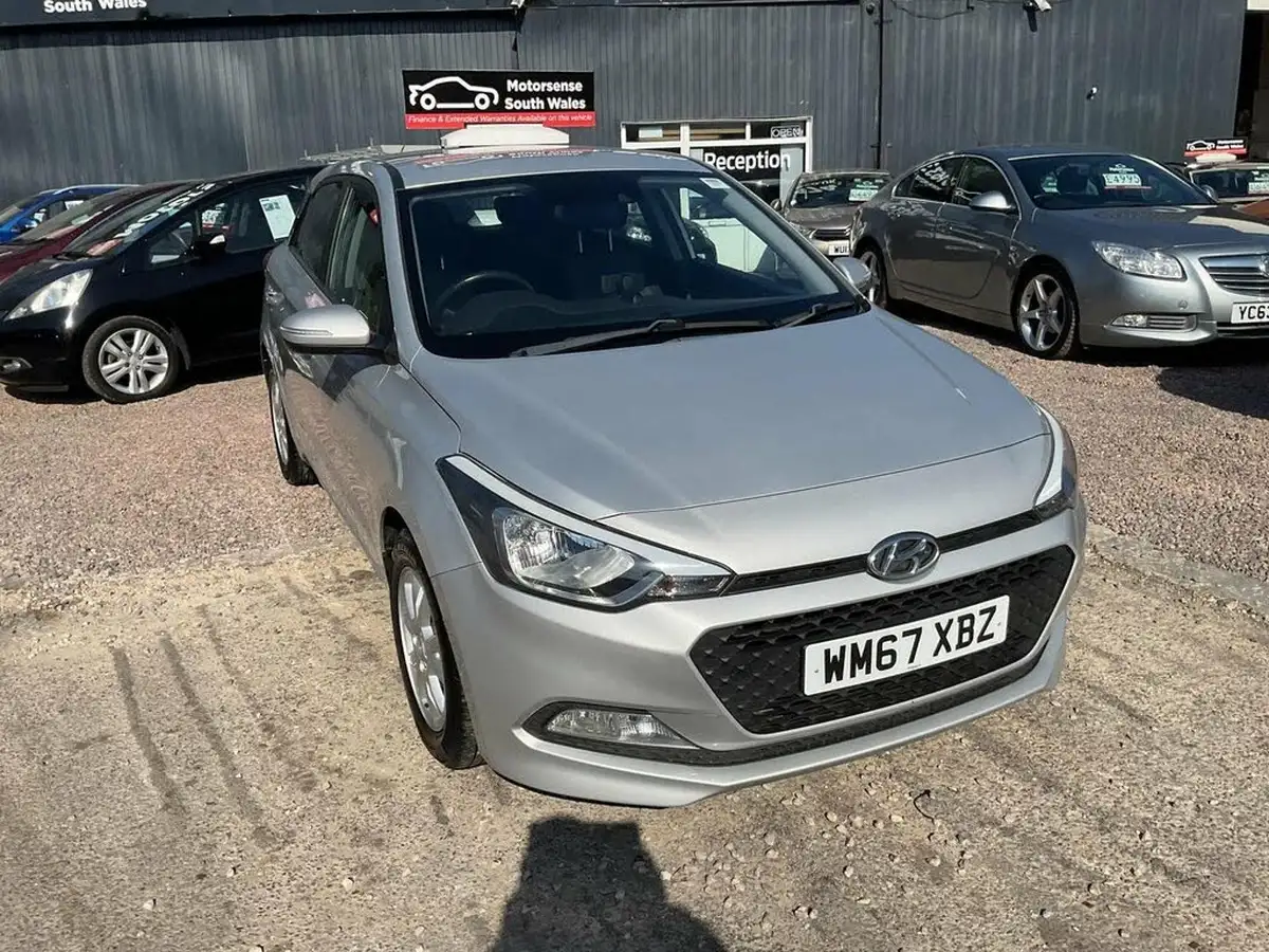 2018-hyundai-i20-12-se-hatchback-5d-big-45