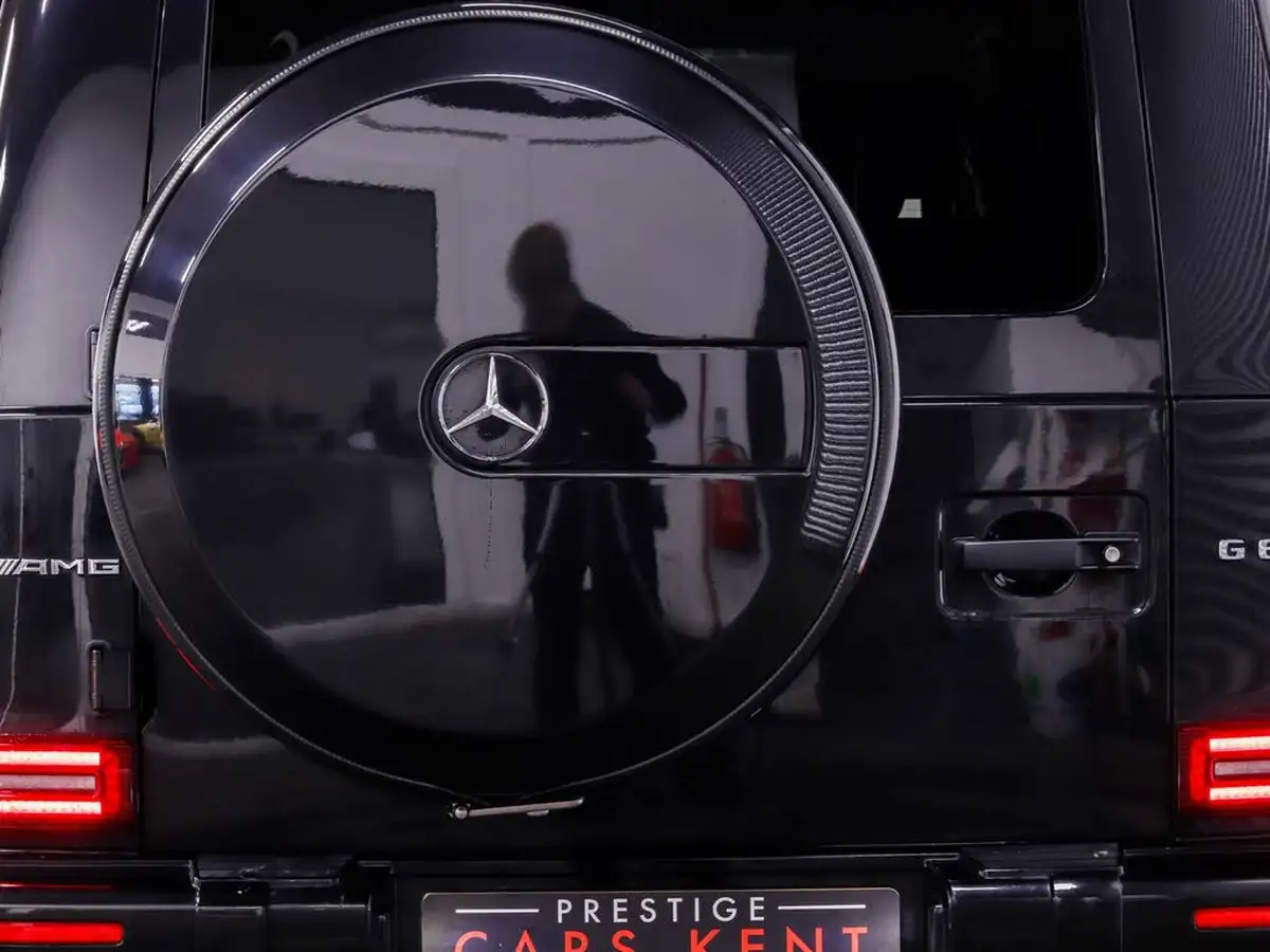 2021-mercedes-benz-g-class-40-g63-amg-big-13