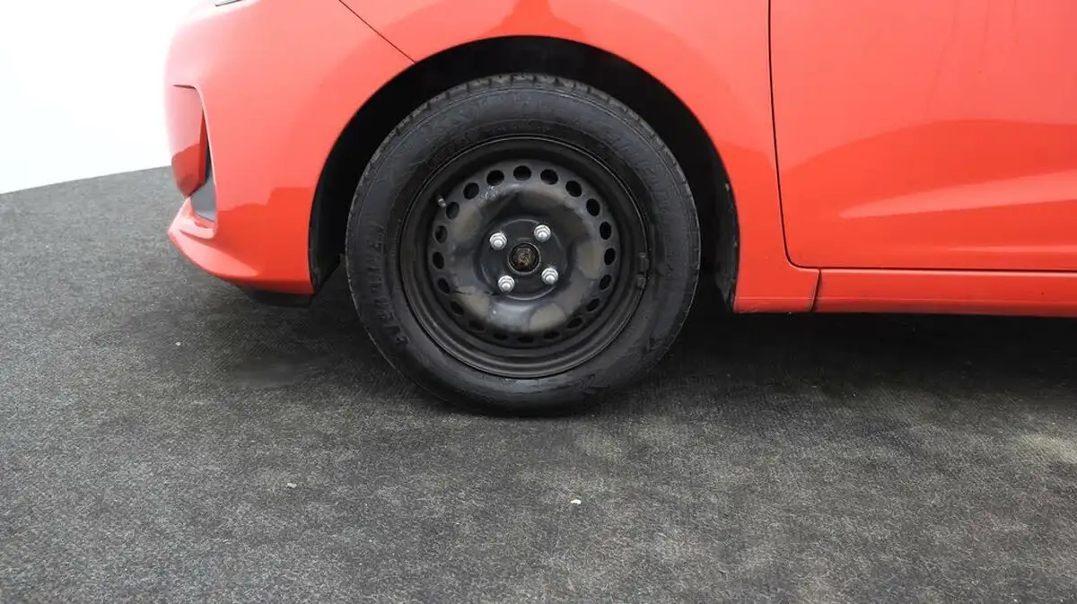 2018-hyundai-i10-10-se-67ps-big-17