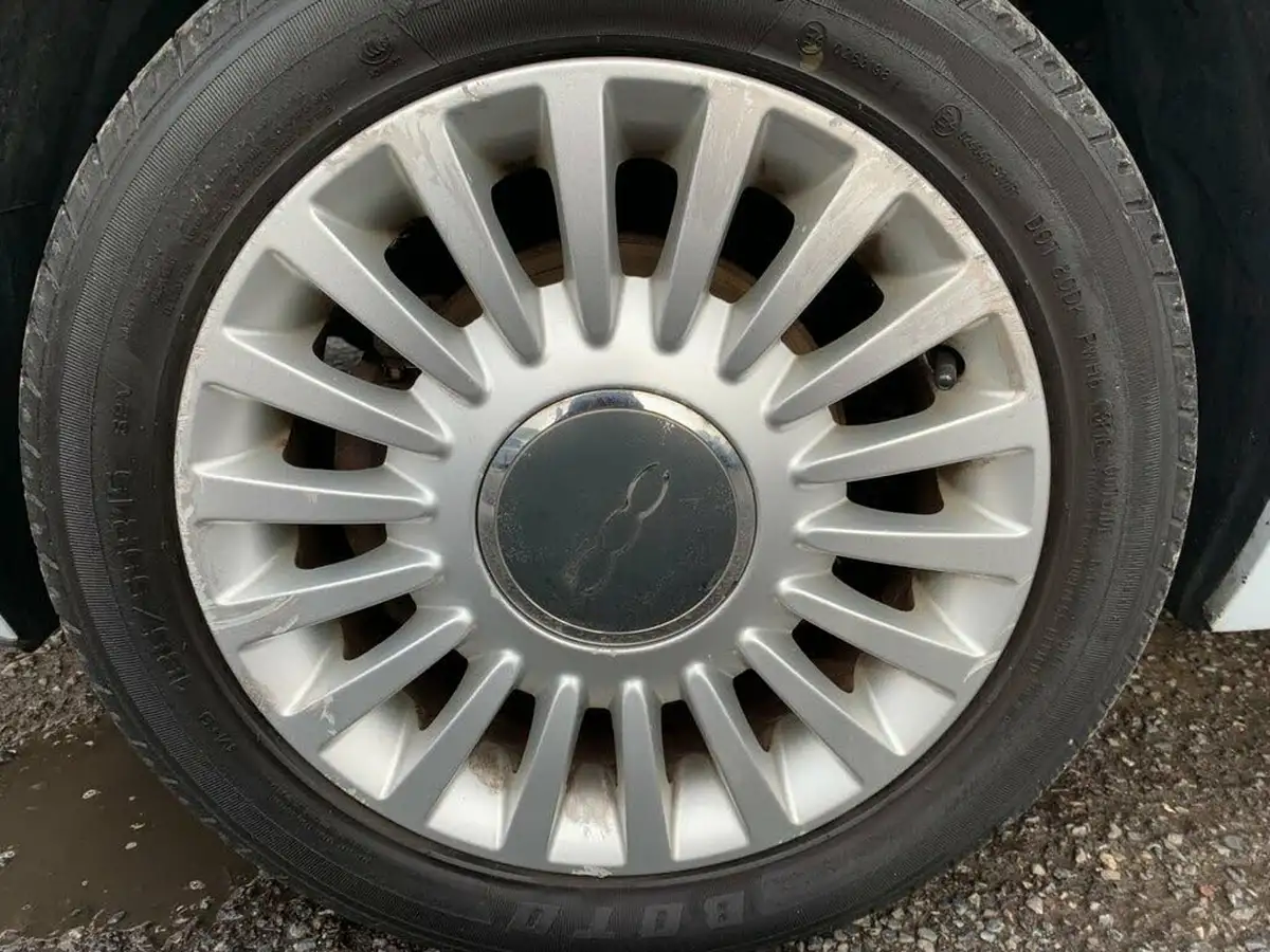 2008-fiat-500-14-lounge-big-24
