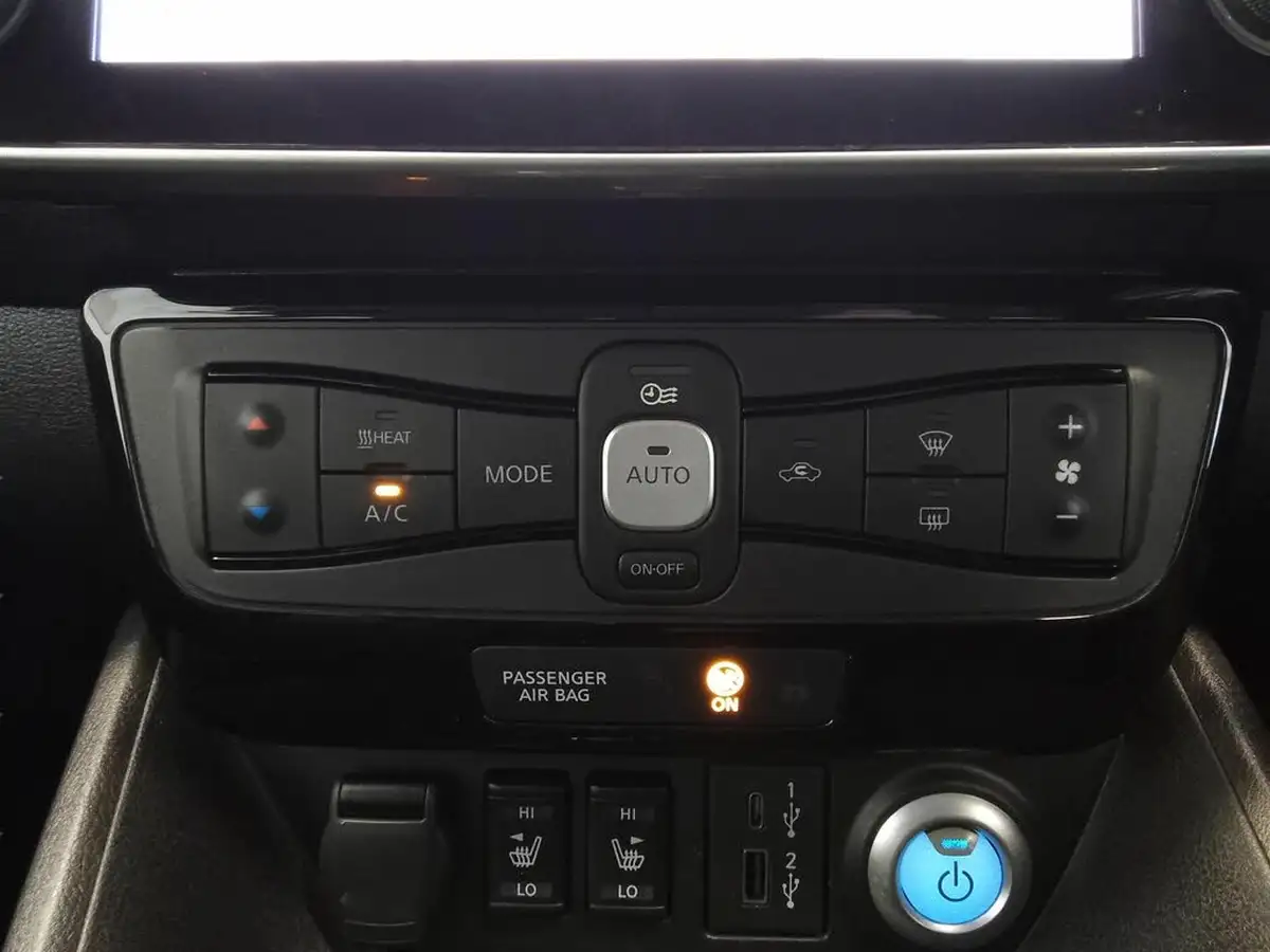2023-nissan-leaf-e-e-tekna-59kwh-big-18