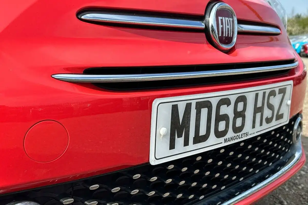 2019-fiat-500-12-lounge-ss-big-21