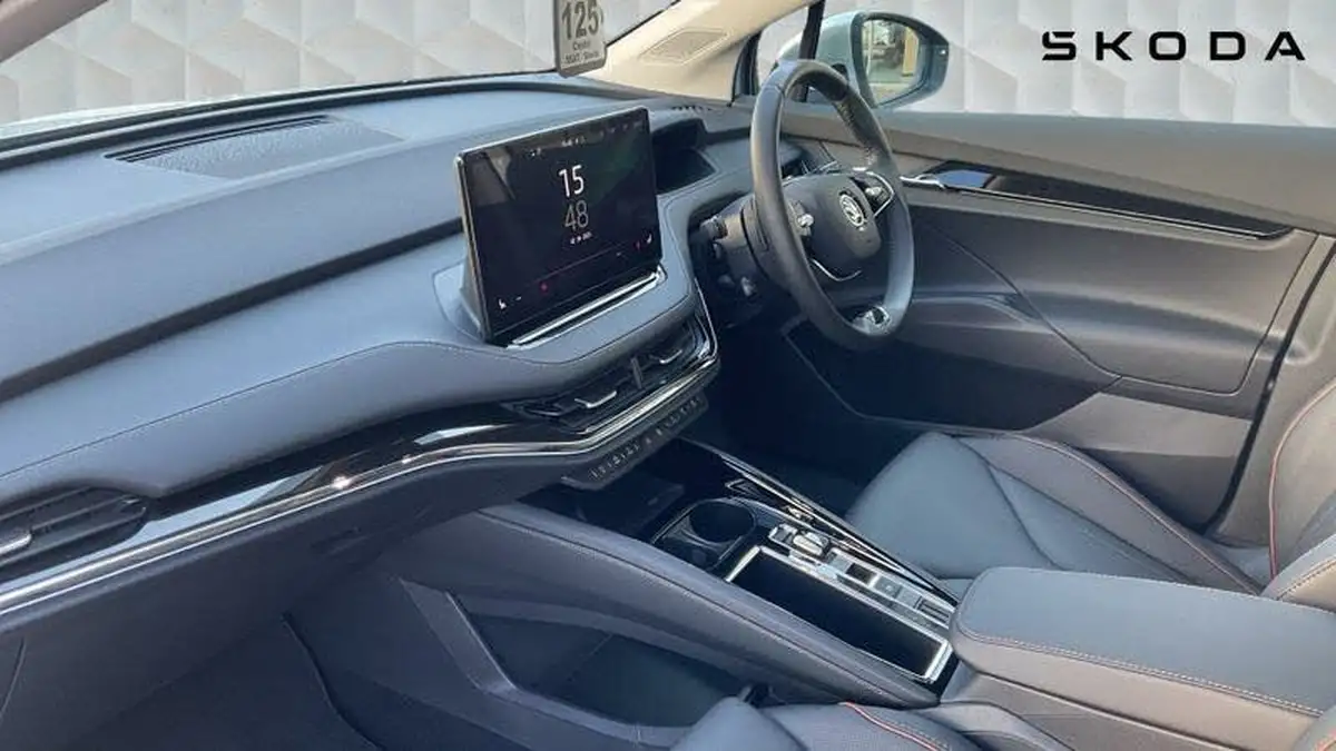 2022-skoda-enyaq-e-80-82-kwh-big-1
