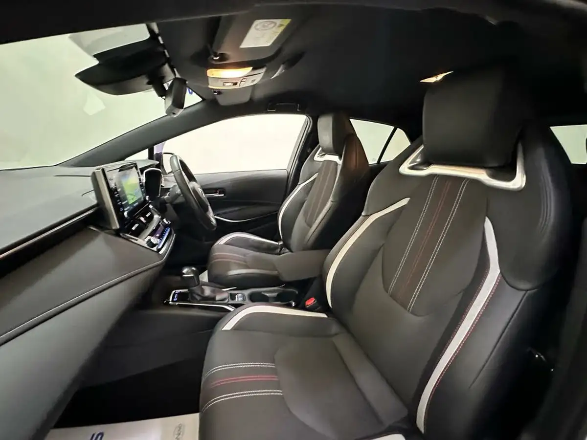 2020-toyota-corolla-18-vvt-i-gr-sport-trk-hatchback-big-27