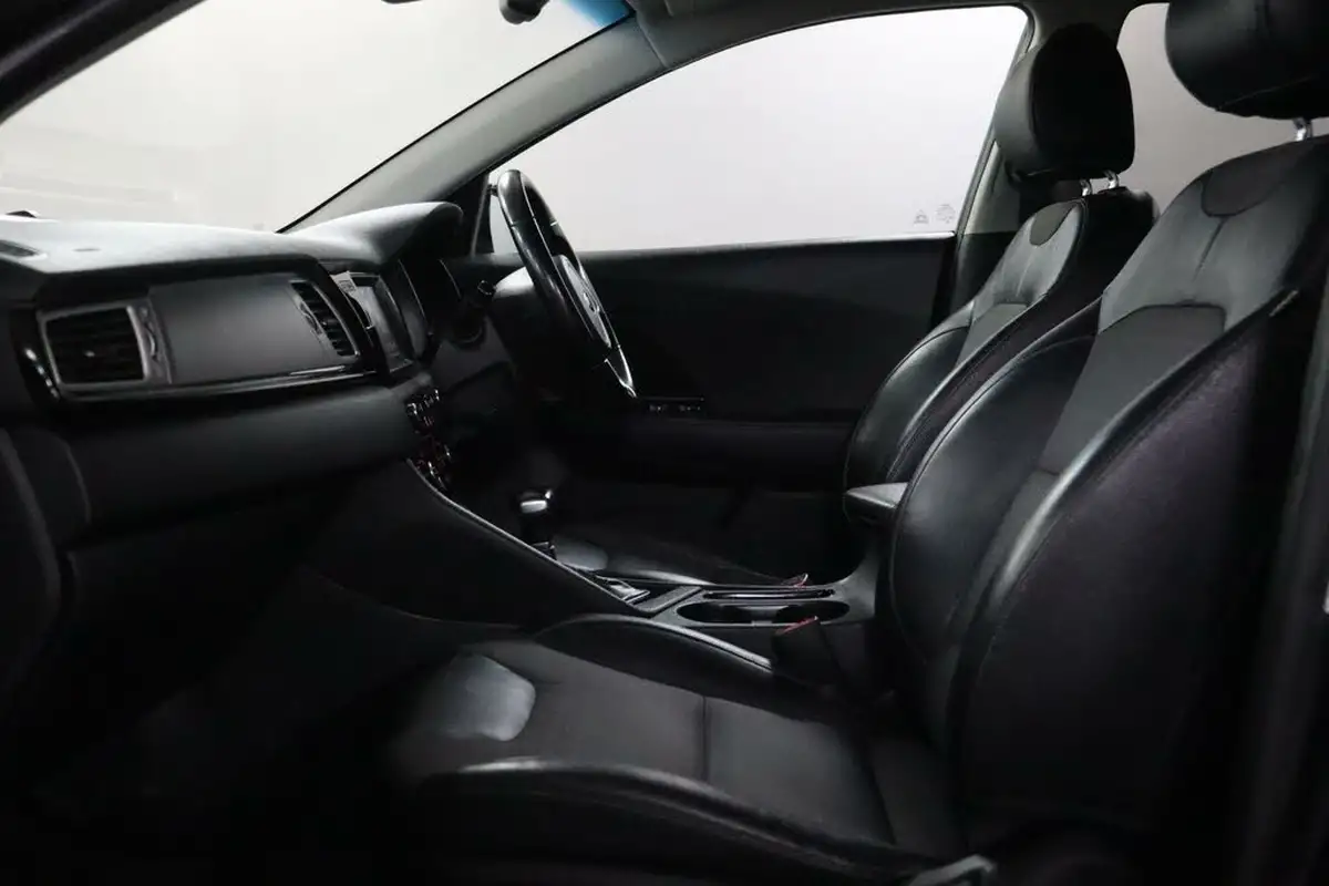 2016-kia-niro-16-gdi-2-big-38