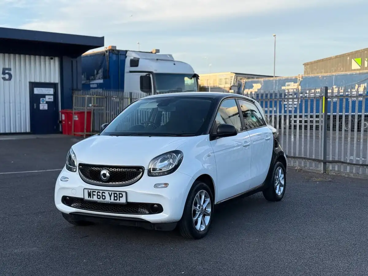2016-smart-forfour-10-passion-71bhp-ss-big-20