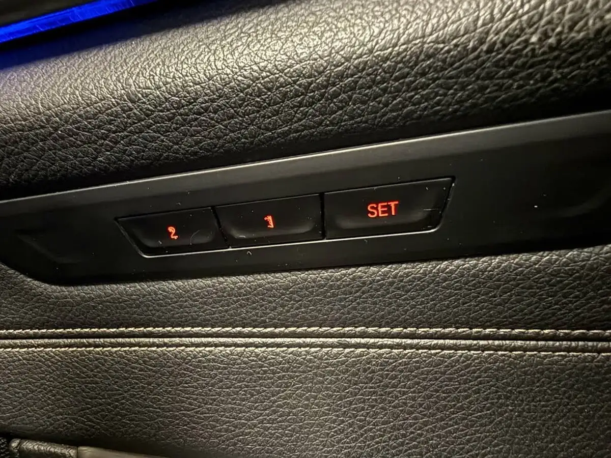 2017-bmw-5-series-20-530i-se-saloon-4d-big-61