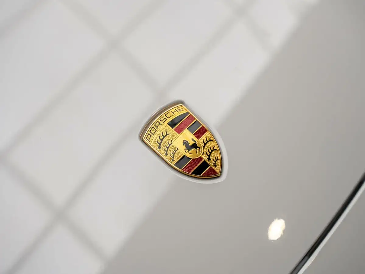 2023-porsche-taycan-e-turbo-s-cross-turismo-big-30