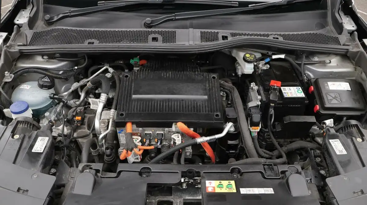 2022-vauxhall-mokka-e-elite-premium-big-19