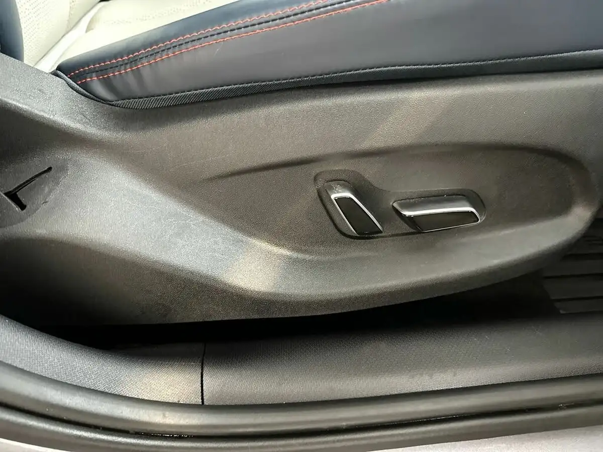 2024-byd-atto-3-e-comfort-big-25