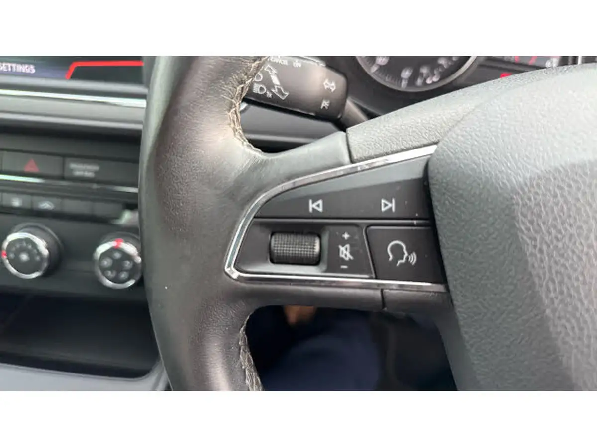 2020-seat-leon-10-tsi-se-dynamic-115ps-hatchback-big-40