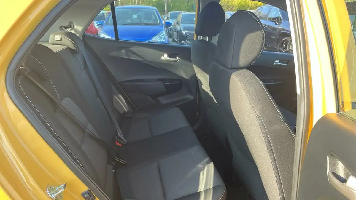 2022-kia-picanto-10-3-auto-seq-big-12