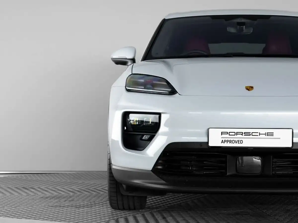 2024-porsche-macan-e-4-electric-big-10