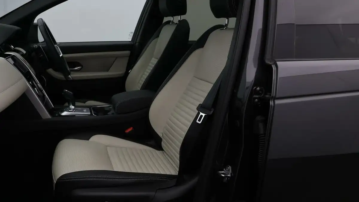 2022-land-rover-discovery-sport-20-d200-urban-edition-big-13