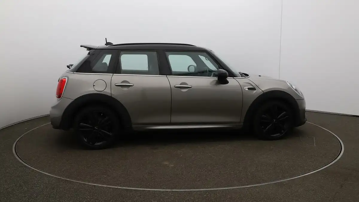 2019-mini-cooper-15-cooper-sport-hatchback-5d-auto-big-8
