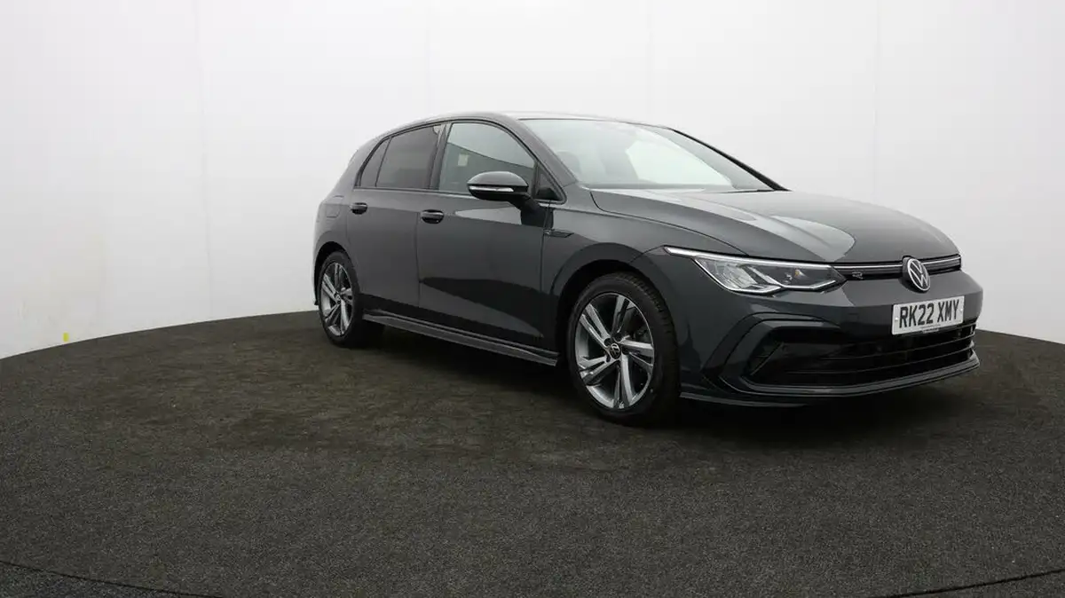 2022-volkswagen-golf-15-tsi-r-line-130ps-hatchback-big-39
