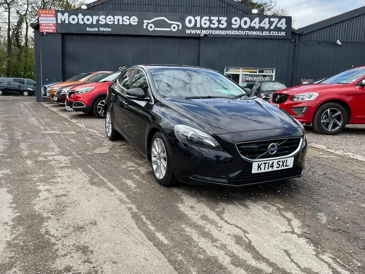 2014-volvo-v40-16td-d2-se-lux-big-41