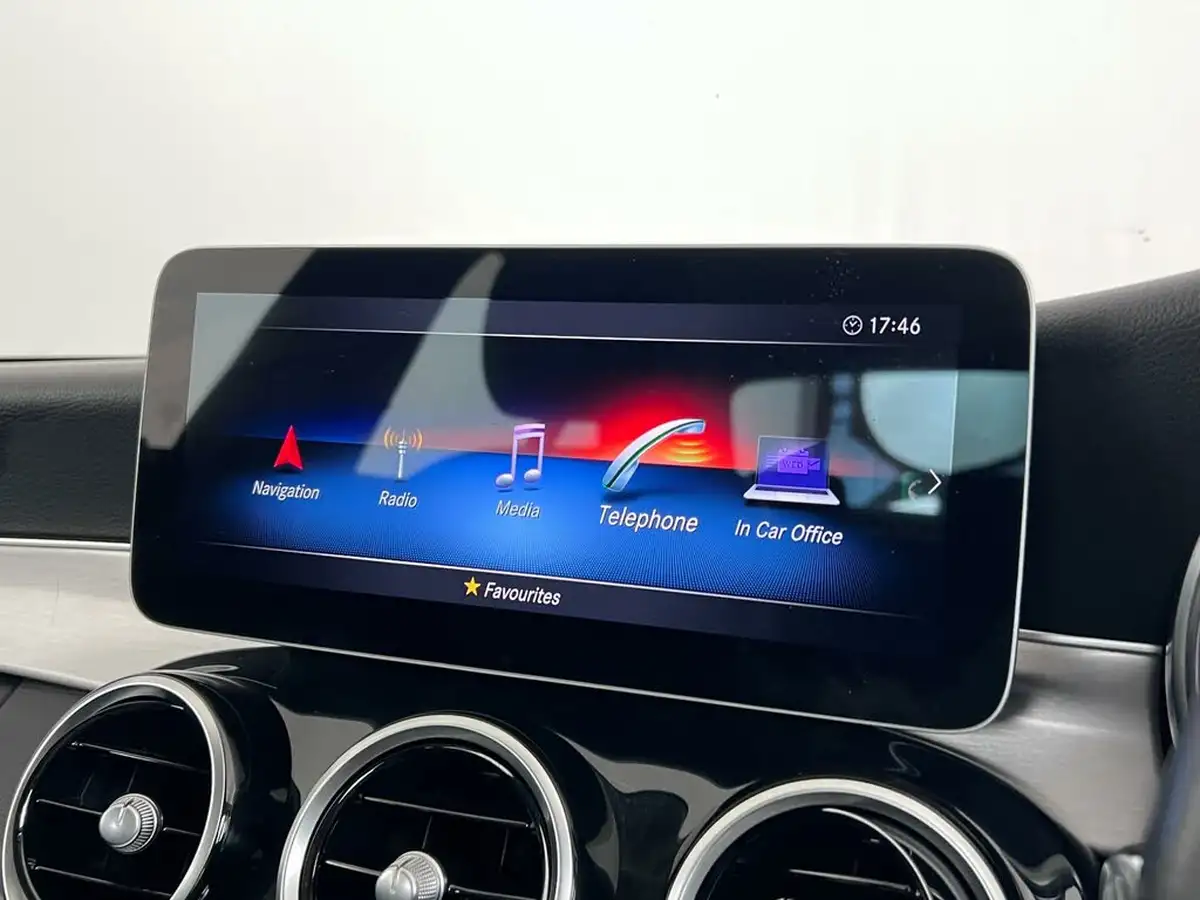 2020-mercedes-benz-c-class-15-c200-sport-premiumss-saloon-4d-big-24