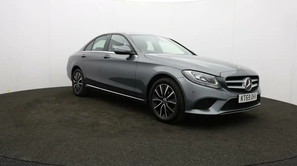 2020-mercedes-benz-c-class-15-c200-se-saloon-4d-big-0