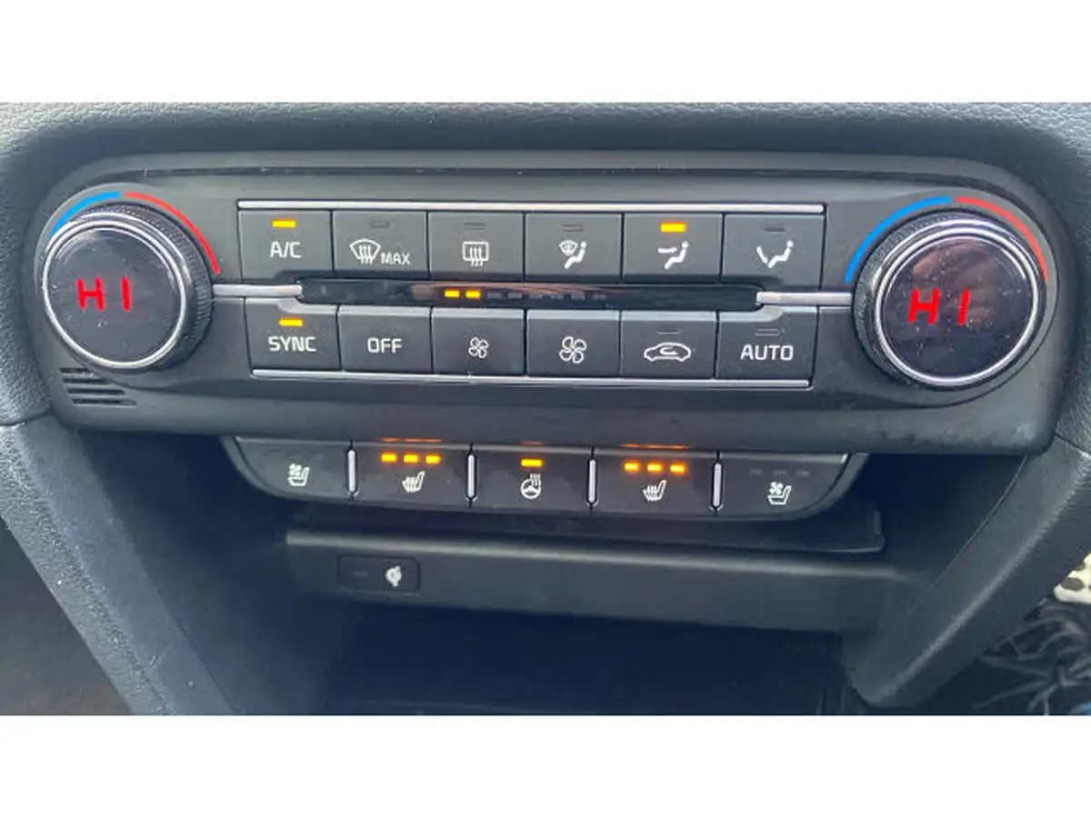 2022-kia-xceed-15-t-gdi-4-big-20
