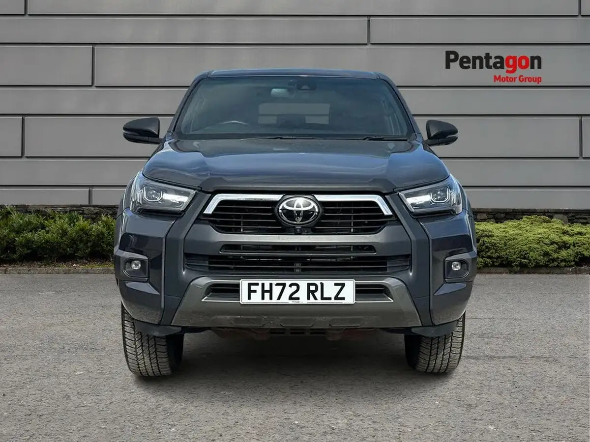 2023-toyota-hi-lux-28d-4d-invincible-x-2754cc-auto-big-12