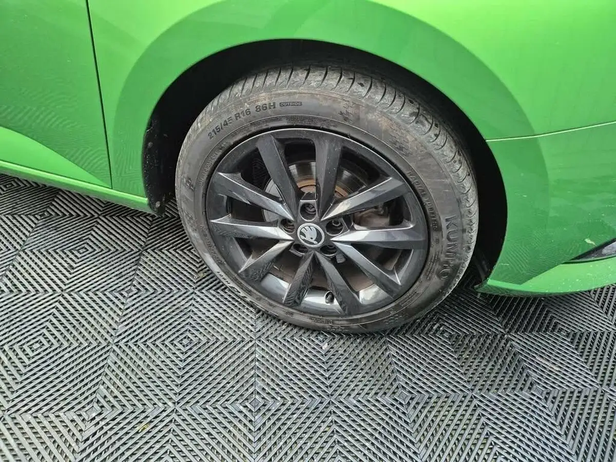 2019-skoda-fabia-10-tsi-colour-edition-big-39