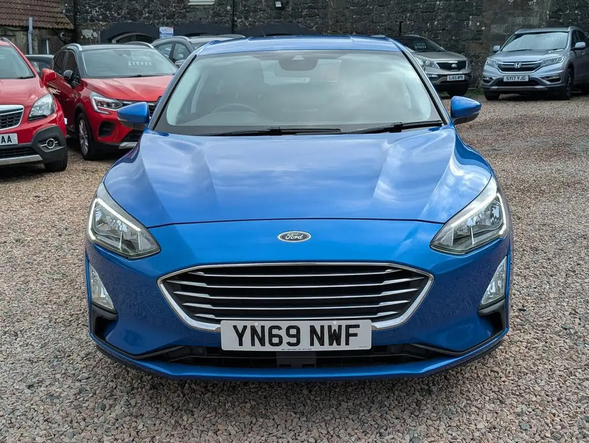 2019-ford-focus-10t-titanium-hatchback-big-2