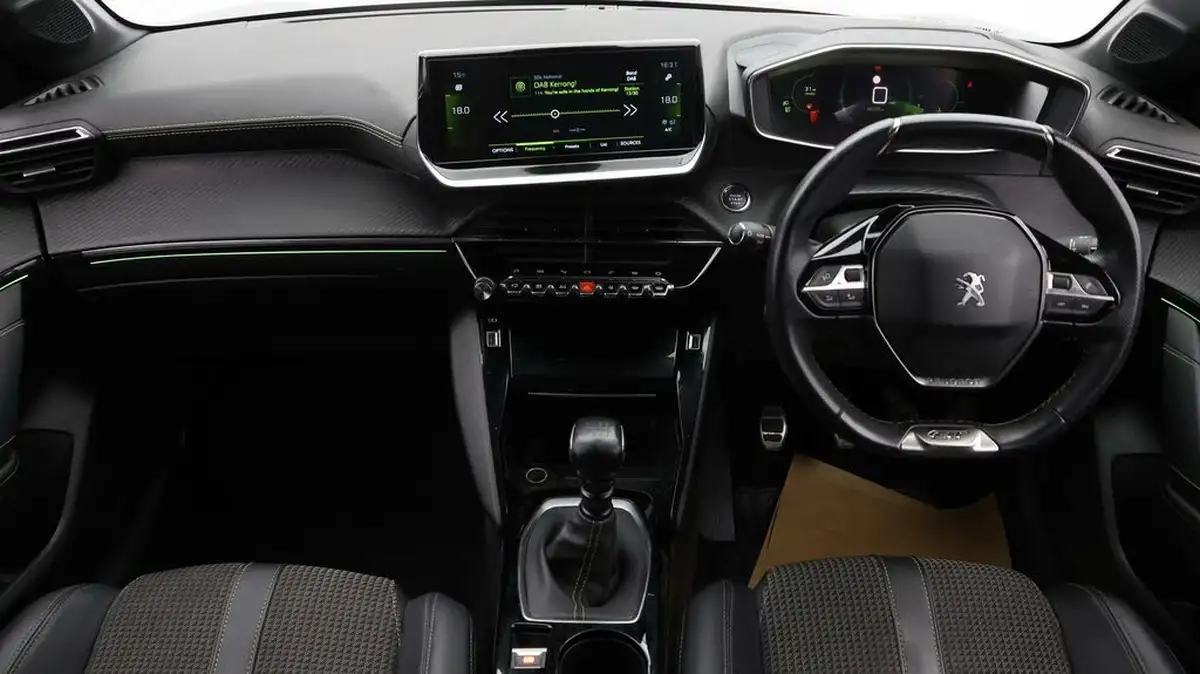 2022-peugeot-208-12-puretech-gt-100bhp-big-12