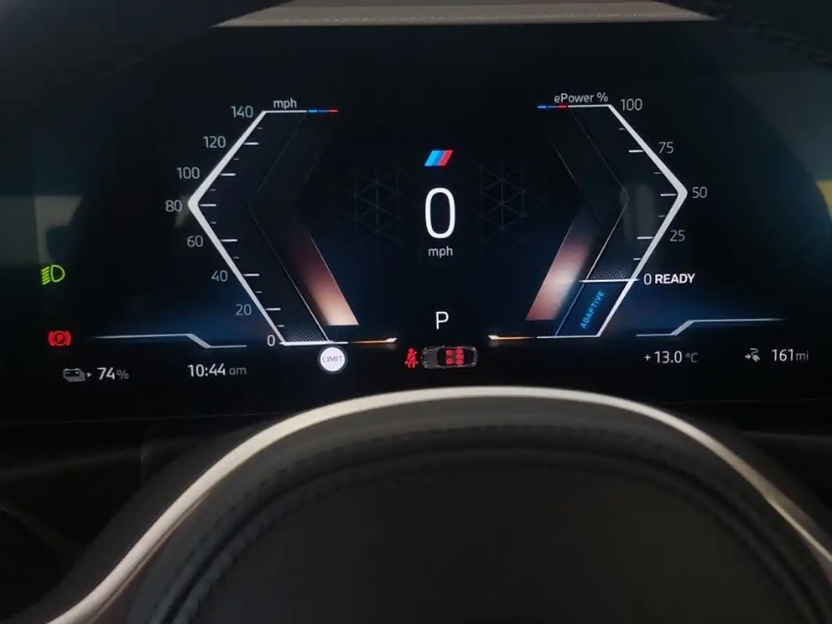 2023-bmw-i4-e-edrive40-m-sport-big-8