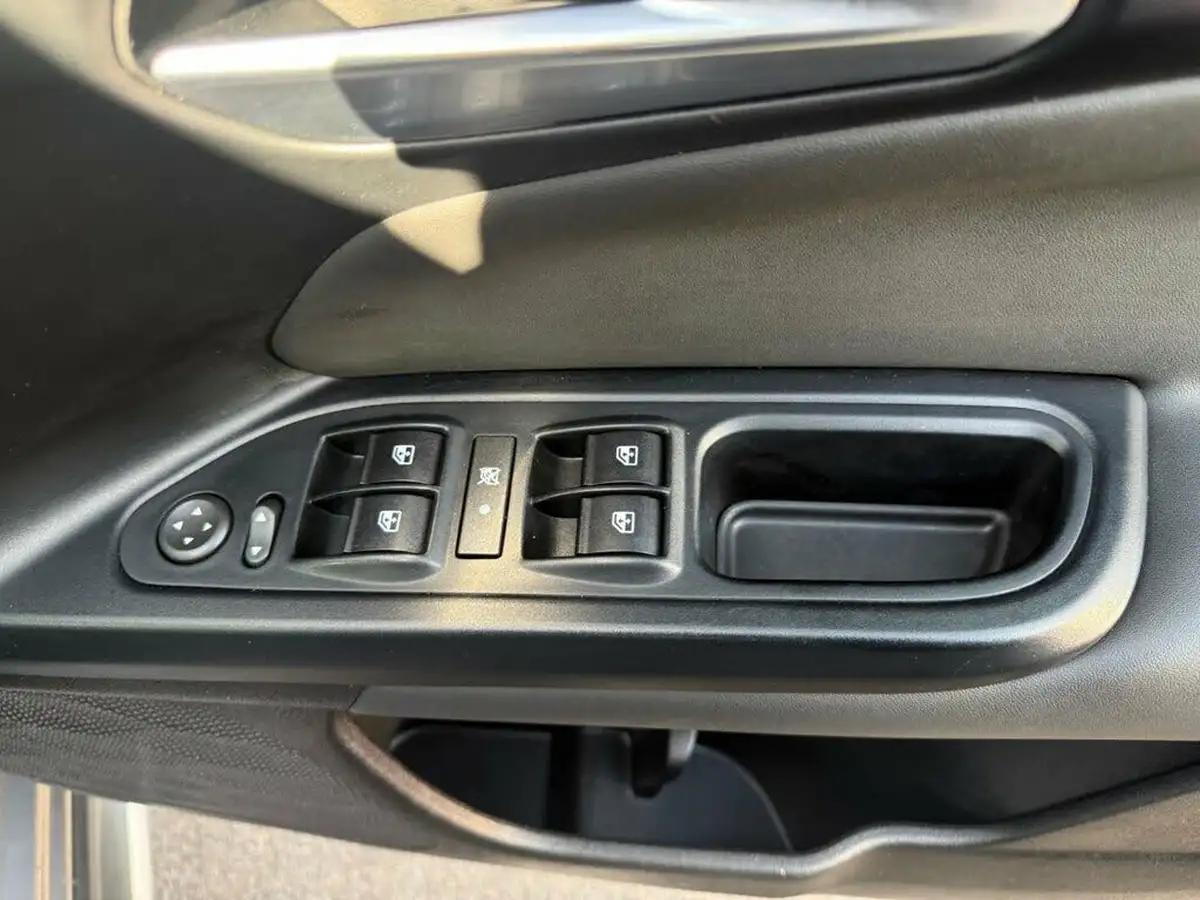 2021-fiat-tipo-10-cross-big-13
