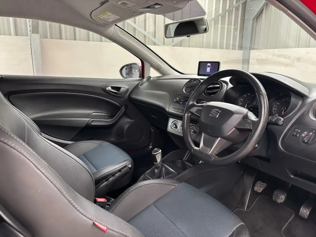2015-seat-ibiza-12-i-tech-sportcoupe-3d-big-3