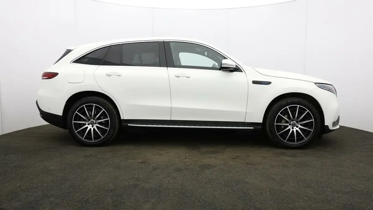 2021-mercedes-benz-eqc-e-eqc-400-amg-line-big-43