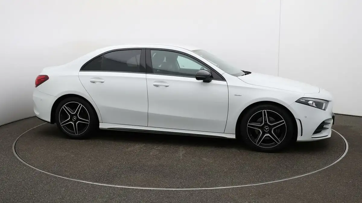 2022-mercedes-benz-a-class-13-a180-amg-line-executive-edition-saloon-4d-7g-dct-big-40